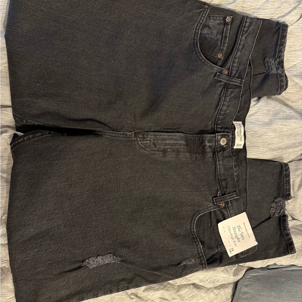Abercrombie and Fitch. The 90s straight ultra high rise. 38/18s. NWT. Black